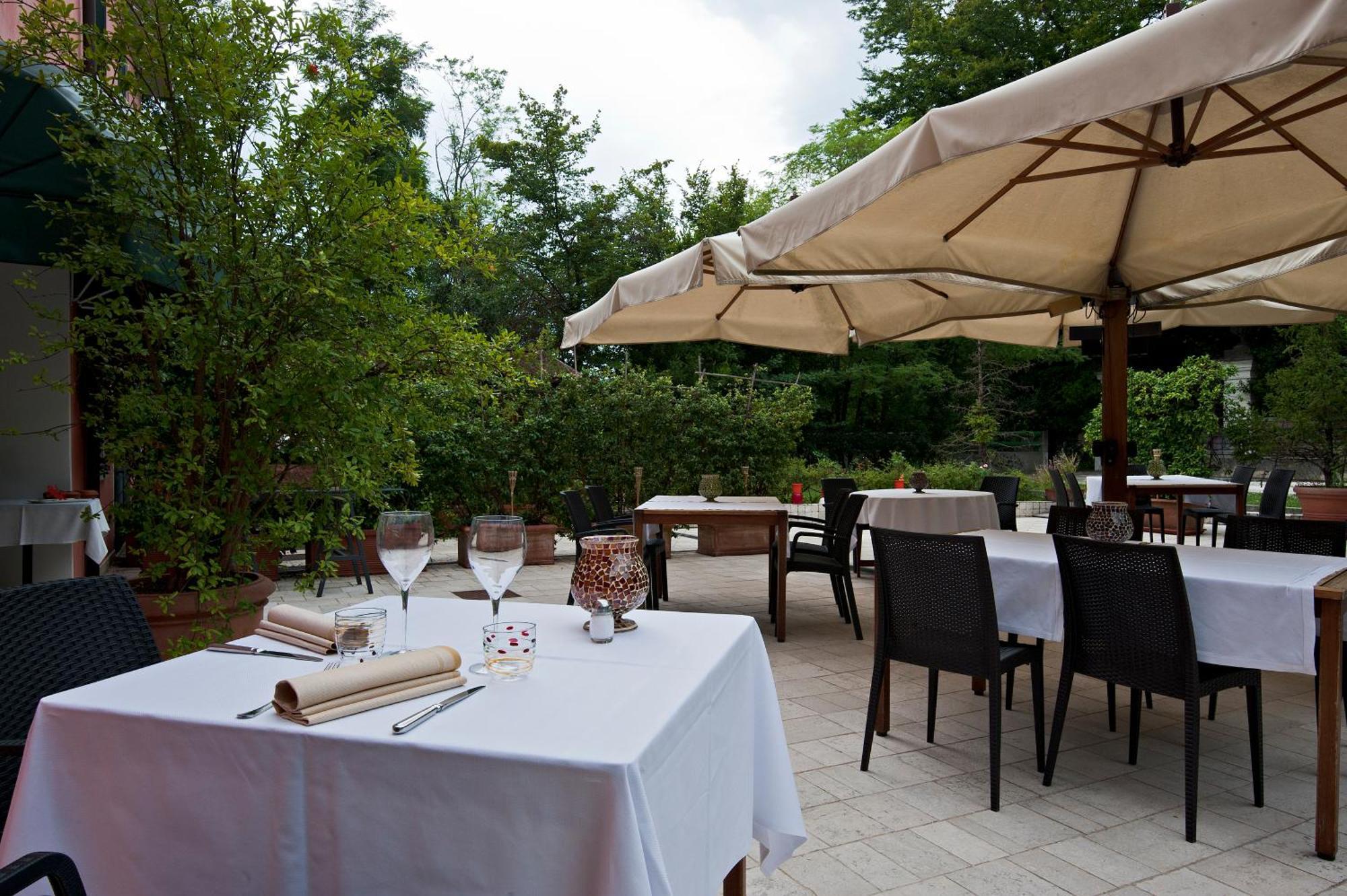 Hotel Ristorante Gran Casa Oderzo Bagian luar foto